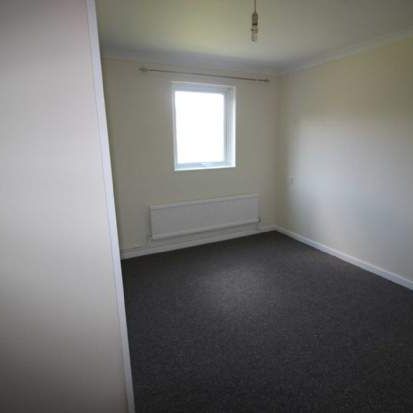 1 bedroom property to rent in Erith - Photo 1