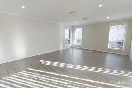 Close to North Orange Shopping Centre - Photo 5