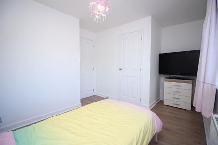 2 bedroom Terraced House to rent in Elm Road, Blaydon-On-Tyne, Tyne & Wear, NE21 5FB - Photo 5