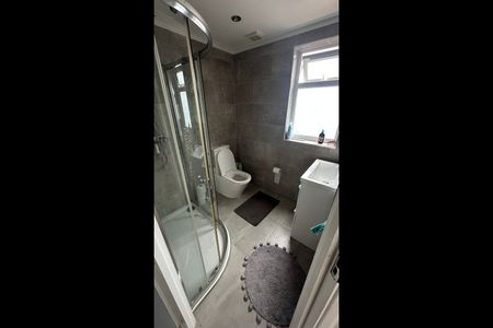 Room in a Shared House, Ernald Avenue, E6 - Photo 3