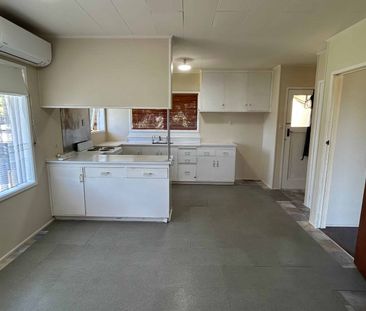 Sunny 3-Bedroom Family Home in the Heart of Howick - Photo 3