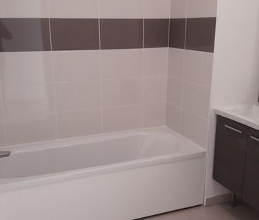 location Appartement T3 DE 58.5m² À BORDEAUX - Photo 2