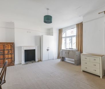 Gleneldon Road, Streatham Common, SW16 - Photo 3