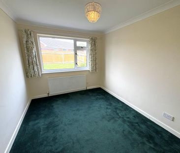 3 bedroom detached bungalow to rent - Photo 4