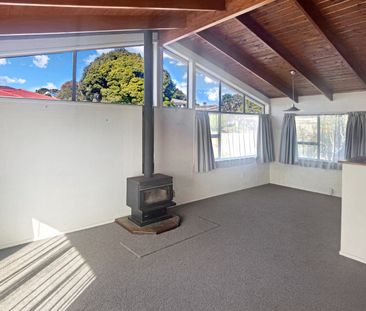 Bucklands Beach - 4 Bedoom Home Zone for Macleans College - Photo 6