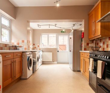 1 bedroom in a house share to rent - Photo 6