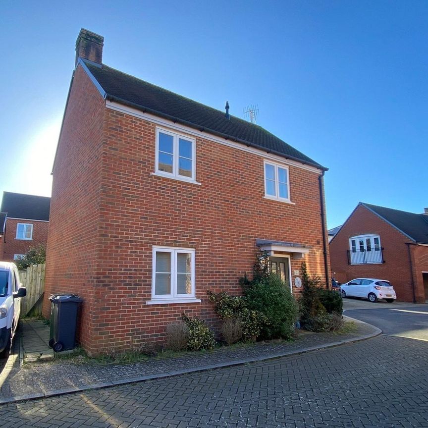 Sunset Lane, Waterlooville - Photo 1