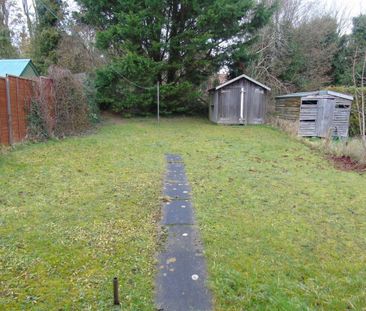 4 bedroom semi-detached house to rent - Photo 4