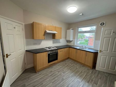 2 bed upper flat to rent in NE3 - Photo 3