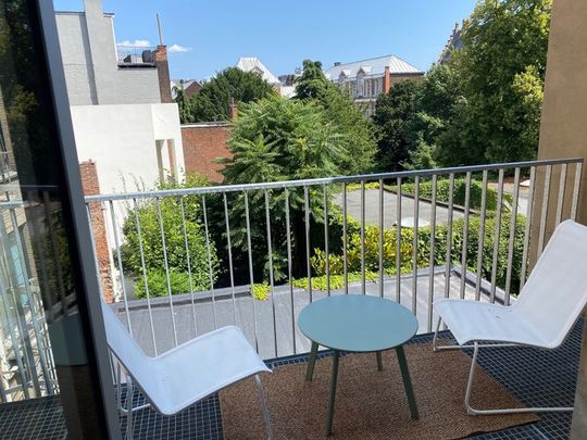 Appartement te huur - Photo 1