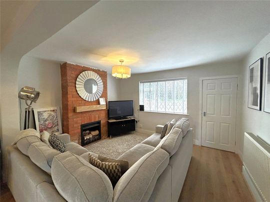 Aldershot Road, Church Crookham, Fleet, Hampshire, GU52 - Photo 1