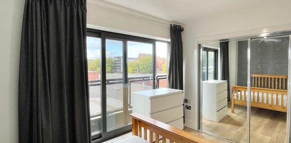 1 bedroom in a flat share to rent - Photo 2