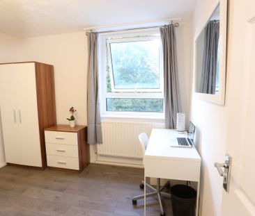 Spey Street – Room 1 - Photo 6