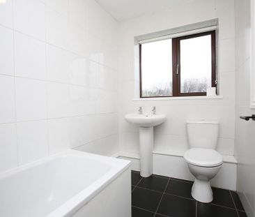 2 bedroom semi-detached house to rent - Photo 6