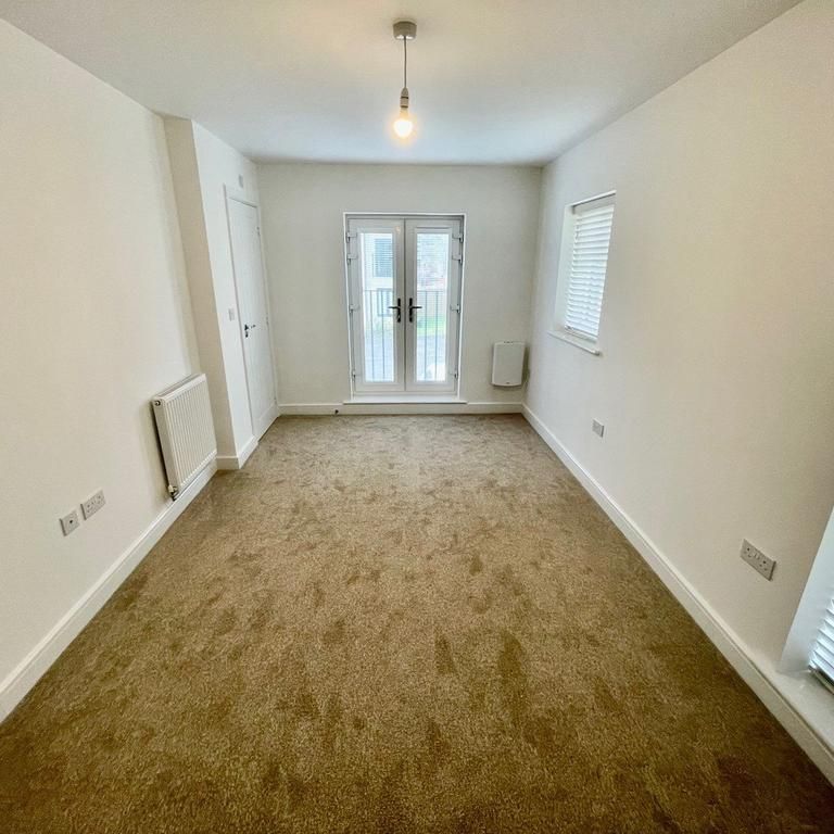 2 bedroom semi-detached house to rent - Photo 1