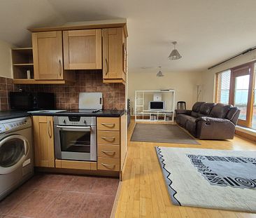 Apartment to rent in Dublin, Lucan, Adamstown - Photo 3