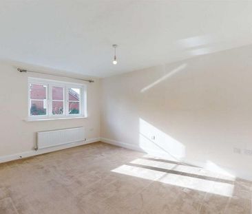 3 bedroom semi-detached house to rent - Photo 3