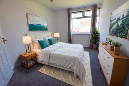 Barrow Close, Coventry - 3 BEDROOM - CLOSE TO UHCW - Photo 2