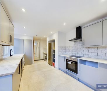 1 bedroom Flat To Let - Photo 1