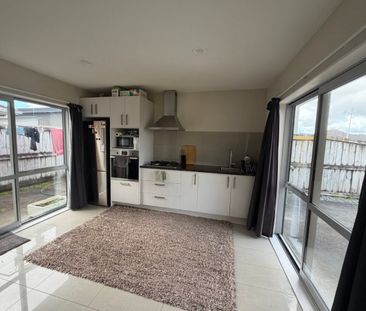 46 Aquila Crescent - Photo 2