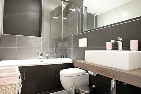 Magnificent furnished 7 p / 4 bedrooms / 3 bathrooms / 2 balconies - Foto 5