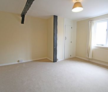 1 bedroom Pretty One Bedroom Cottage to rent - Photo 2