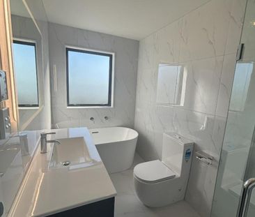 Modern quality living - Photo 6