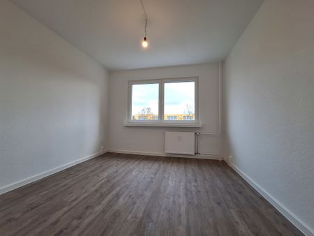 Sanierte 4-Raum Wohnung mit Wohlfühlcharakter! - Photo 3