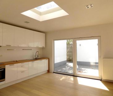 Gezellige woonst aan het water met tuin & parkeerplek - Photo 3