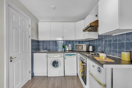 1 bedroom flat to rent - Photo 4