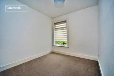 2 bedroom end of terrace house to rent - Photo 5