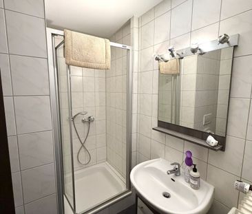 Großzügige Doppelhaushälfte mit Garten in ruhiger Lage! - Photo 5