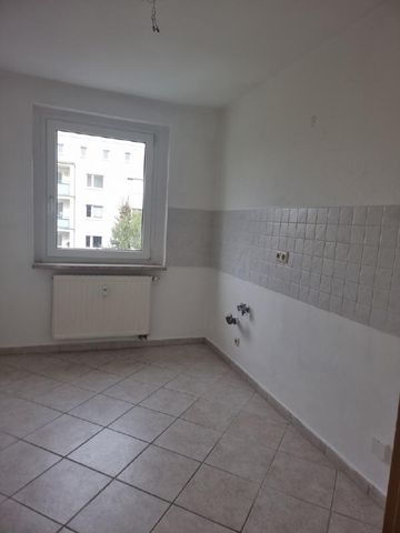 Schmucke Dreiraumwohnung mit Balkon in Weida! - Photo 2