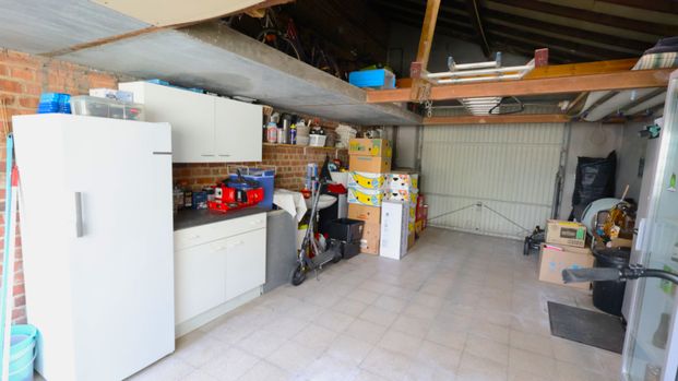 Ruime woning met tuin en garage nabij de Tassche - Photo 1