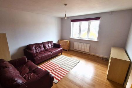 2 bedroom flat to rent - Photo 2