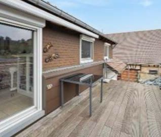 Helle, moderne 3-Zimmer Wohnung mit Balkon und Einzelgarage - Foto 1