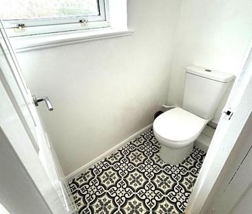 3 bedroom terraced house to rent - Photo 6