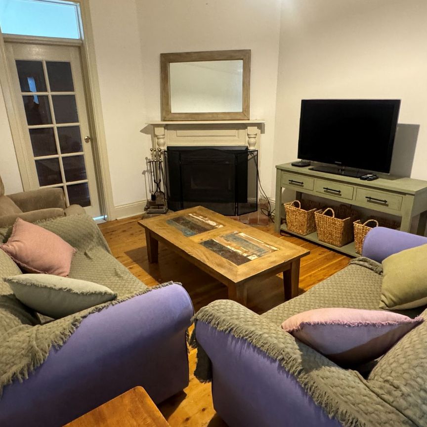 Tamworth Furnished Accommodation- North Tamworth - Photo 1