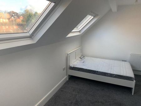 3 bedroom flat to rent - Photo 3