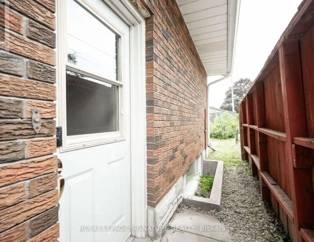 LOWER - 16 ELEANOR COURT — 2 Bedroom - Photo 1