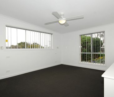 FAMILY HOME WITH DOUBLE GARAGE - Photo 1