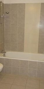 Location Appartement 1 pièce 33m² ARLES 13200 - Photo 3