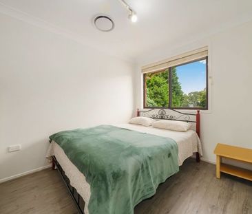 FAMILY COMFORT & CONVENIENCE IN THE HEART OF LEUMEAH !!! - Photo 4