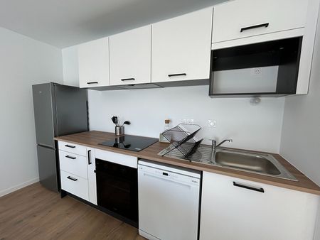 T3 meublé neuf avec parking, cellier et jardin - FOURAS - Photo 3