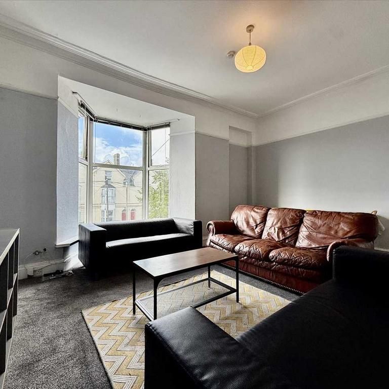 6 bedroom house share to rent - Photo 1