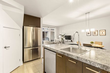 611 Rue Forbes, #206 - Photo 5