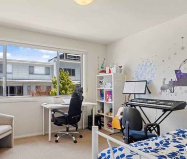 PRIME LOCATION & EASY LIVING - Photo 4