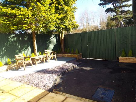 2 bedroom flat to rent - Photo 3