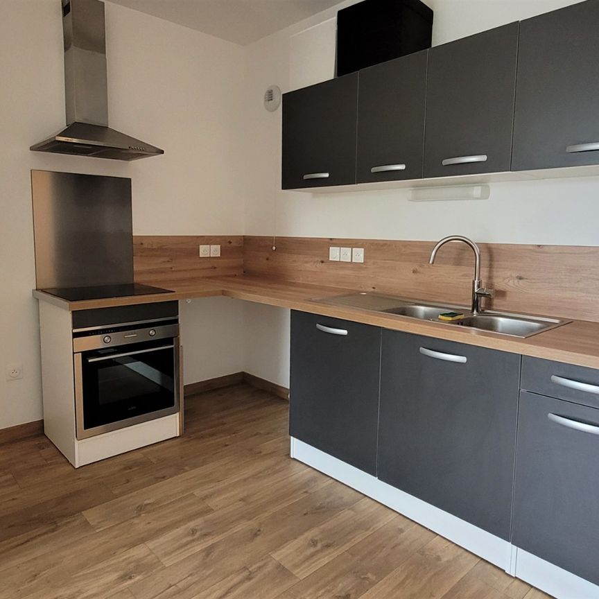 Location Appartement 1 pièce 33m² ROUBAIX 59100 - Photo 1