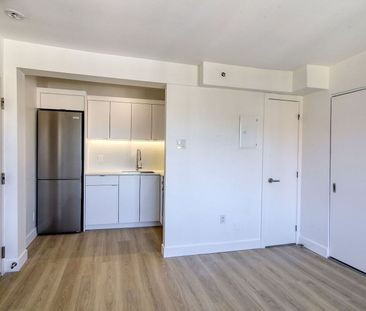 25 Avenue des Pins O, Montréal, QC - Photo 6